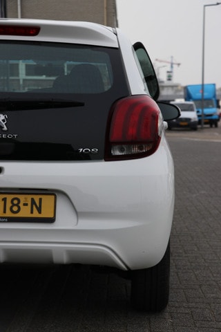 Thumbnail Mobil 7