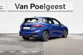 Thumbnail Mobil 4
