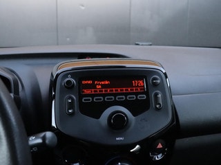 Thumbnail Mobil 4