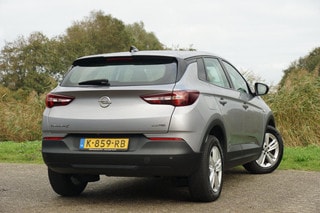 Thumbnail Mobil 6