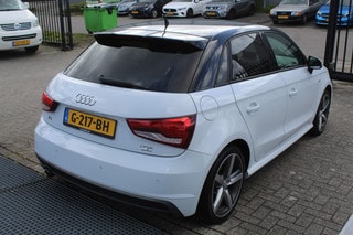 Thumbnail Mobil 10