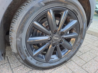 Thumbnail Mobil 6