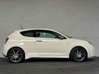 Thumbnail Mobil 8