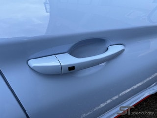 Thumbnail Mobil 9