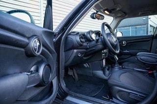 Thumbnail Mobil 6