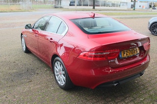 Thumbnail Mobil 8