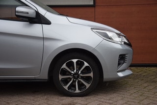 Thumbnail Mobil 9