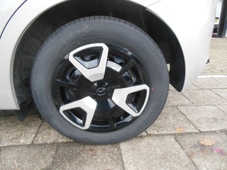 Thumbnail Mobil 6