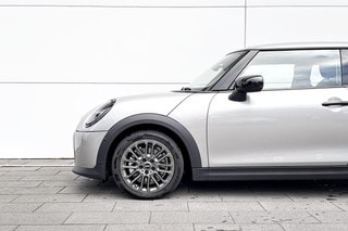 Thumbnail Mobil 4