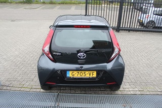 Thumbnail Mobil 4