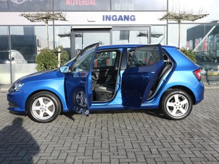 Thumbnail Mobil 6