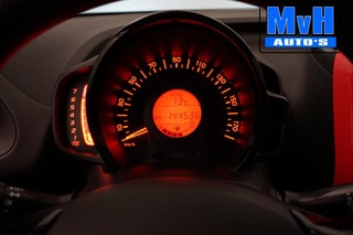 Thumbnail Mobil 6