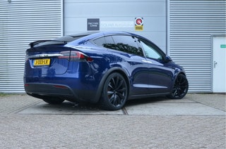 Thumbnail Mobil 8