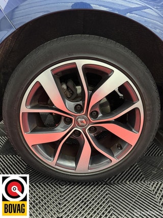 Thumbnail Mobil 8