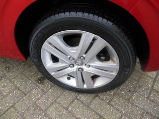 Thumbnail Mobil 6