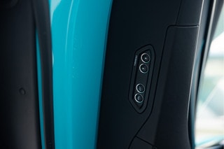 Thumbnail Mobil 9