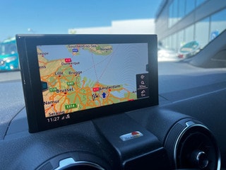 Thumbnail Mobil 8