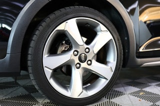Thumbnail Mobil 4