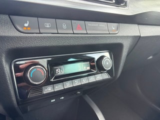 Thumbnail Mobil 6