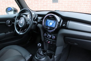 Thumbnail Mobil 4