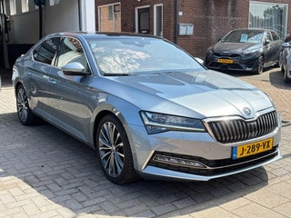 Thumbnail Mobil 8