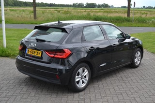 Thumbnail Mobil 6