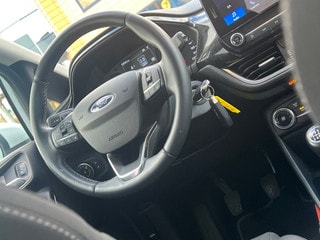 Thumbnail Mobil 7