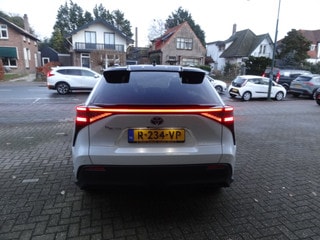 Thumbnail Mobil 6