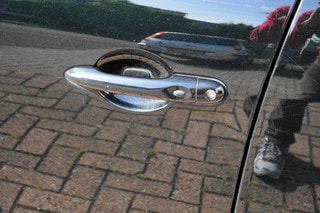 Thumbnail Mobil 10