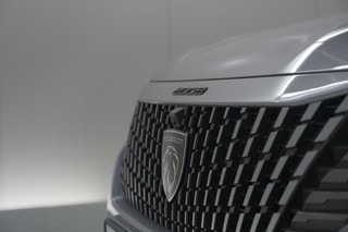 Thumbnail Mobil 4