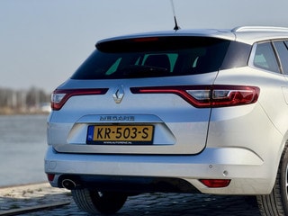 Thumbnail Mobil 4